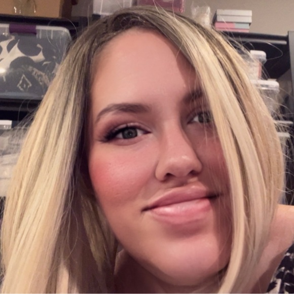 Meet your Posher, Lindsey - Picture 5 of 15